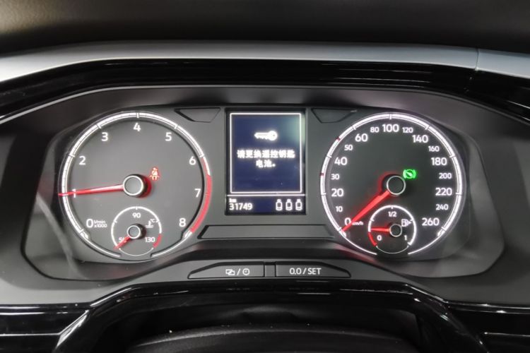Volkswagen Polo 2022 car image #12