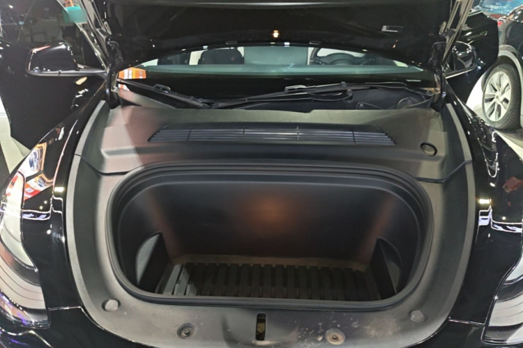 Tesla Model Y 2022 #20 Tesla Model Y 2022 car image #20