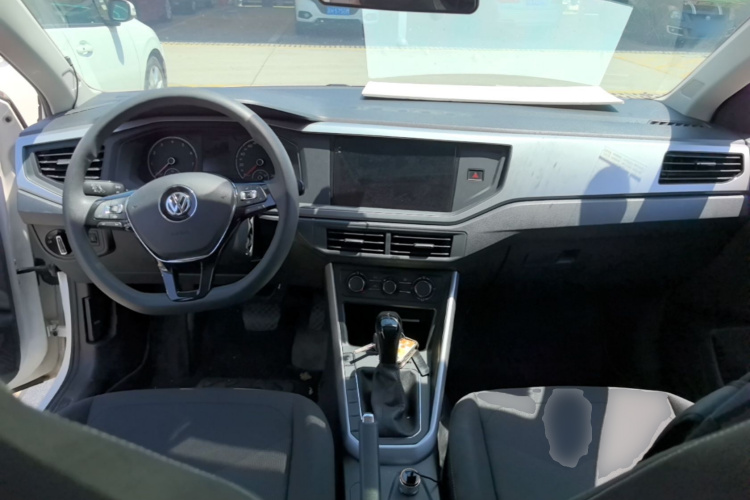 Volkswagen Polo 2020 car image #11