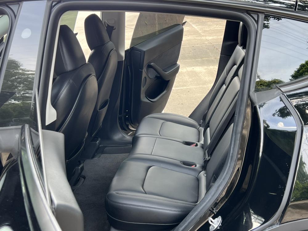Tesla Model Y 2024 car image #19