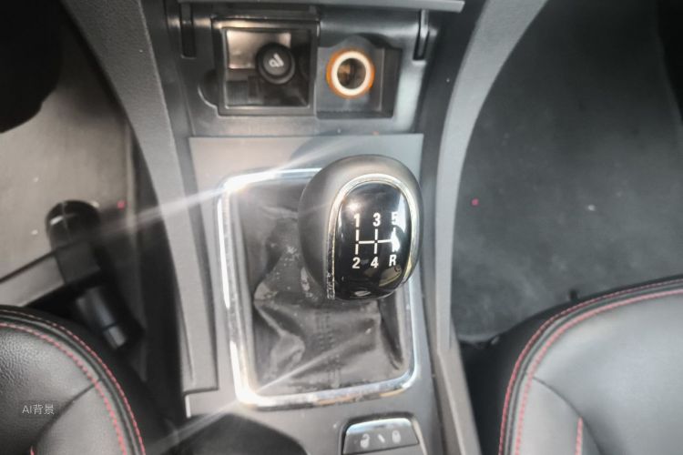 GEELY Emgrand 2015 car image #16