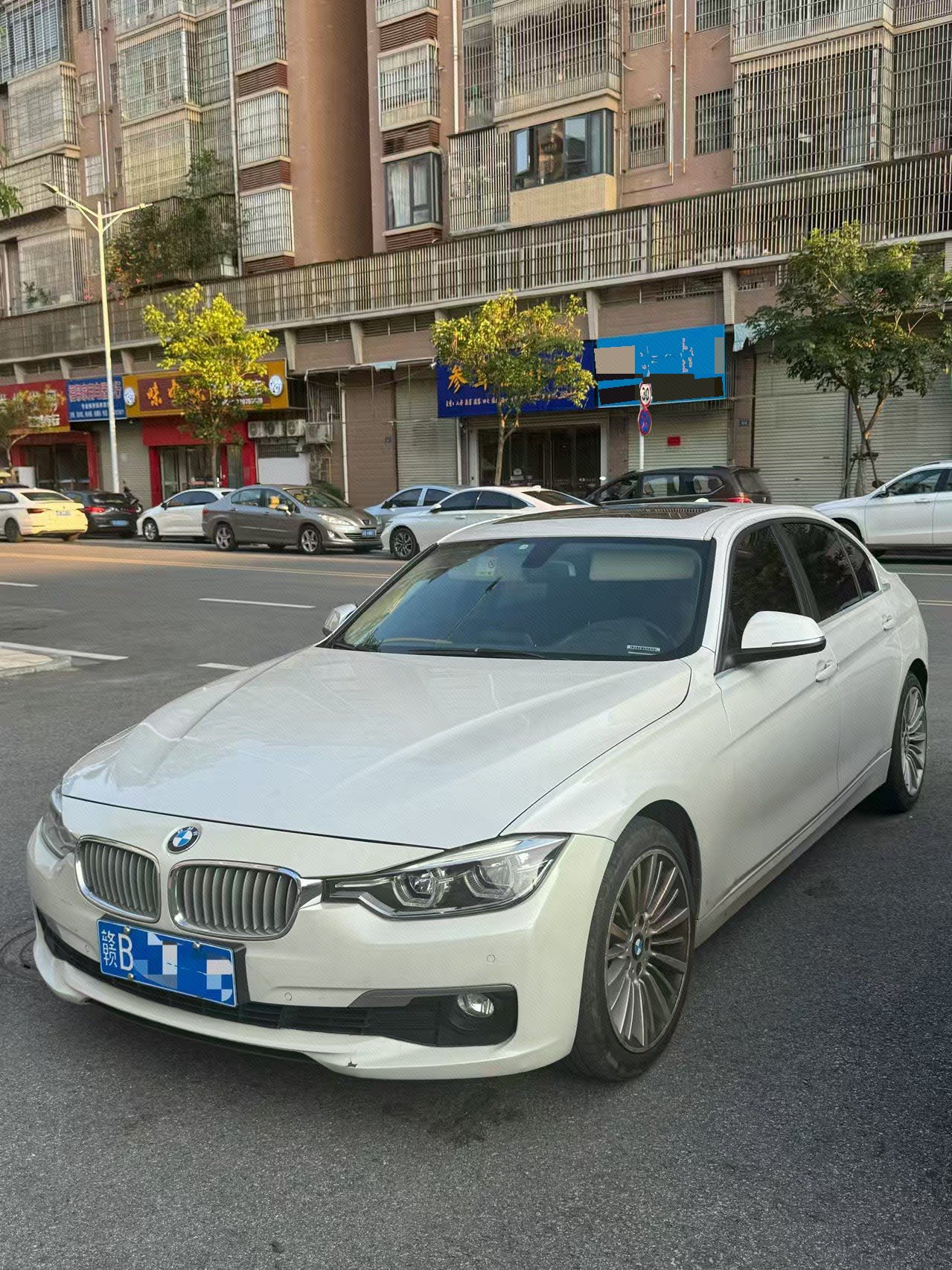 BMW 3 Series 2018 car image 