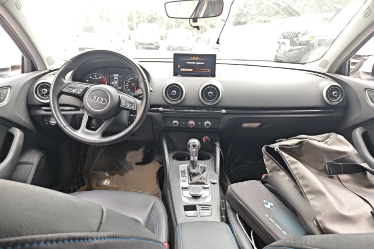Audi A3 2019 car image #10