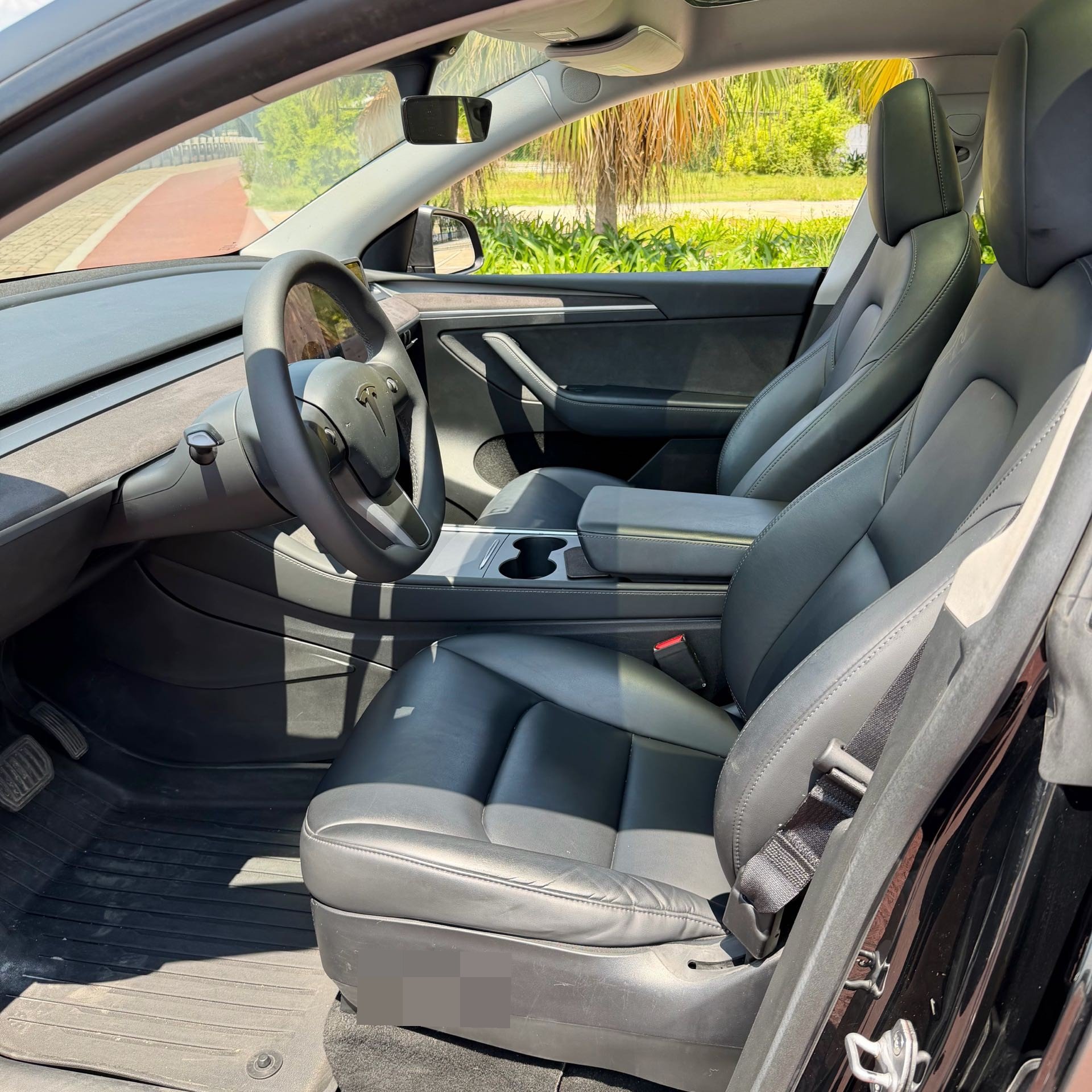 Tesla Model Y 2023 صورة سيارة #7