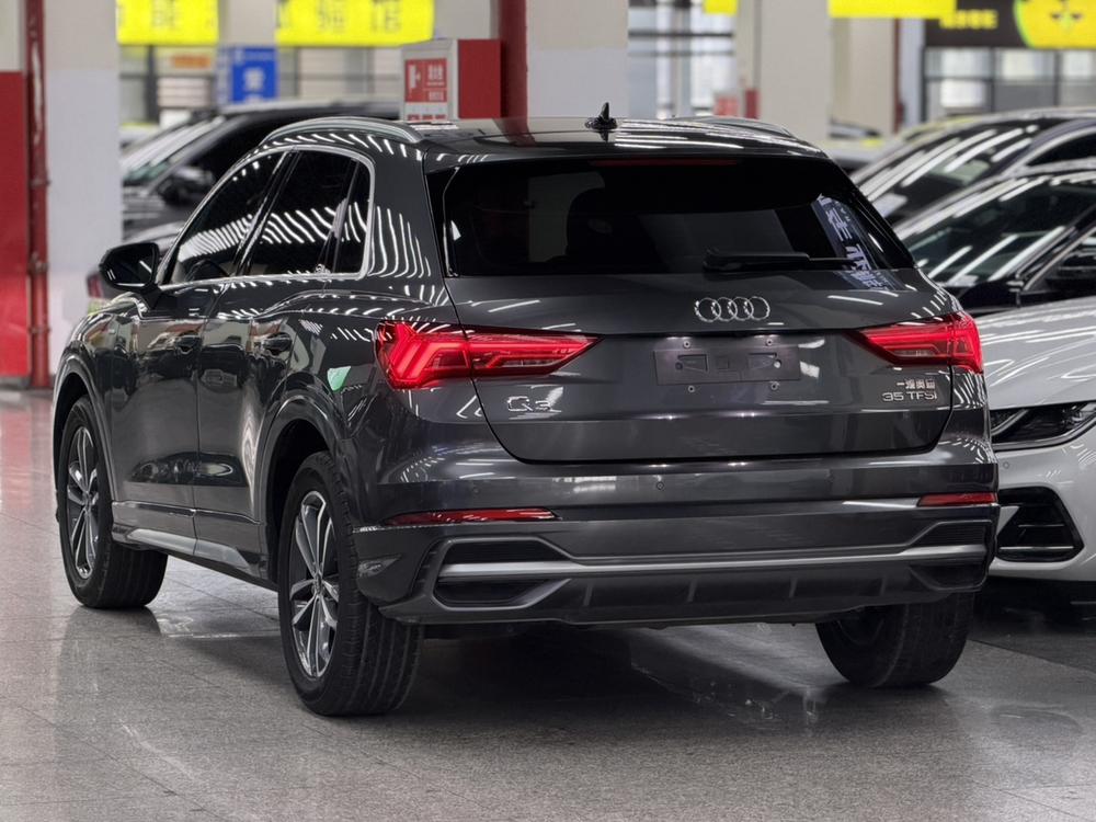 Audi Q3 2023 immagine di auto #4