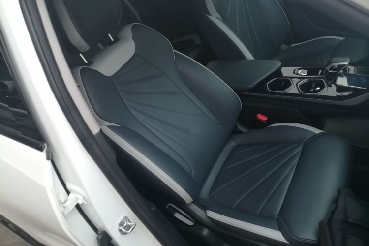 GEELY Boyue L 2023 car image #24