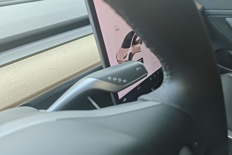 Tesla Model 3 2020 #14 Tesla Model 3 2020 car image #14