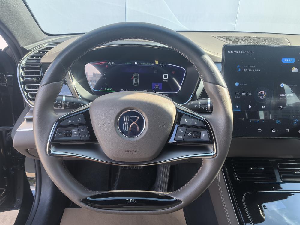 BYD Han 2023 car image #9