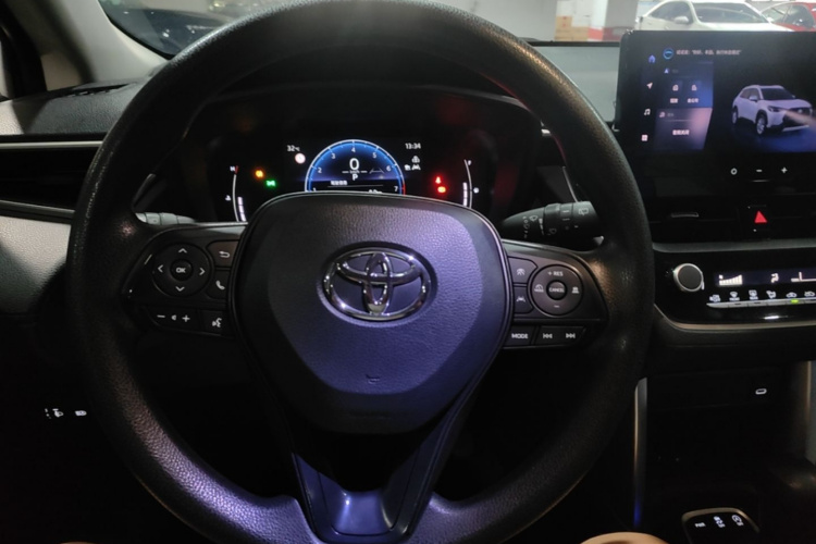 Toyota Corolla Cross 2023 car image #11