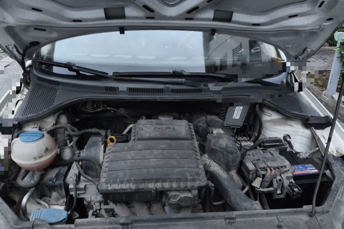 Volkswagen Santana 2014 car image #10