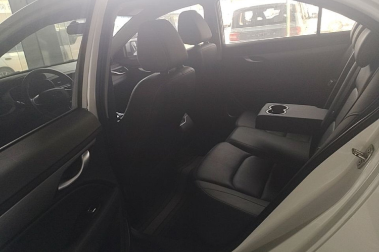 GEELY Emgrand New Energy 2019 #17 GEELY Emgrand New Energy 2019 car image #17