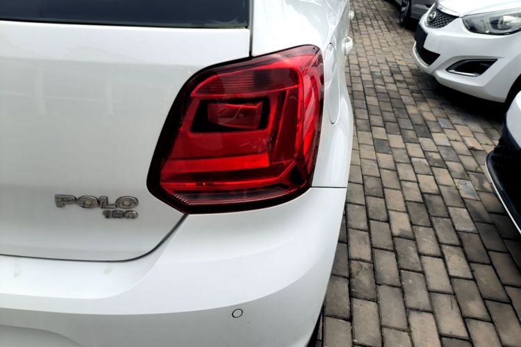Volkswagen Polo 2019 car image #8
