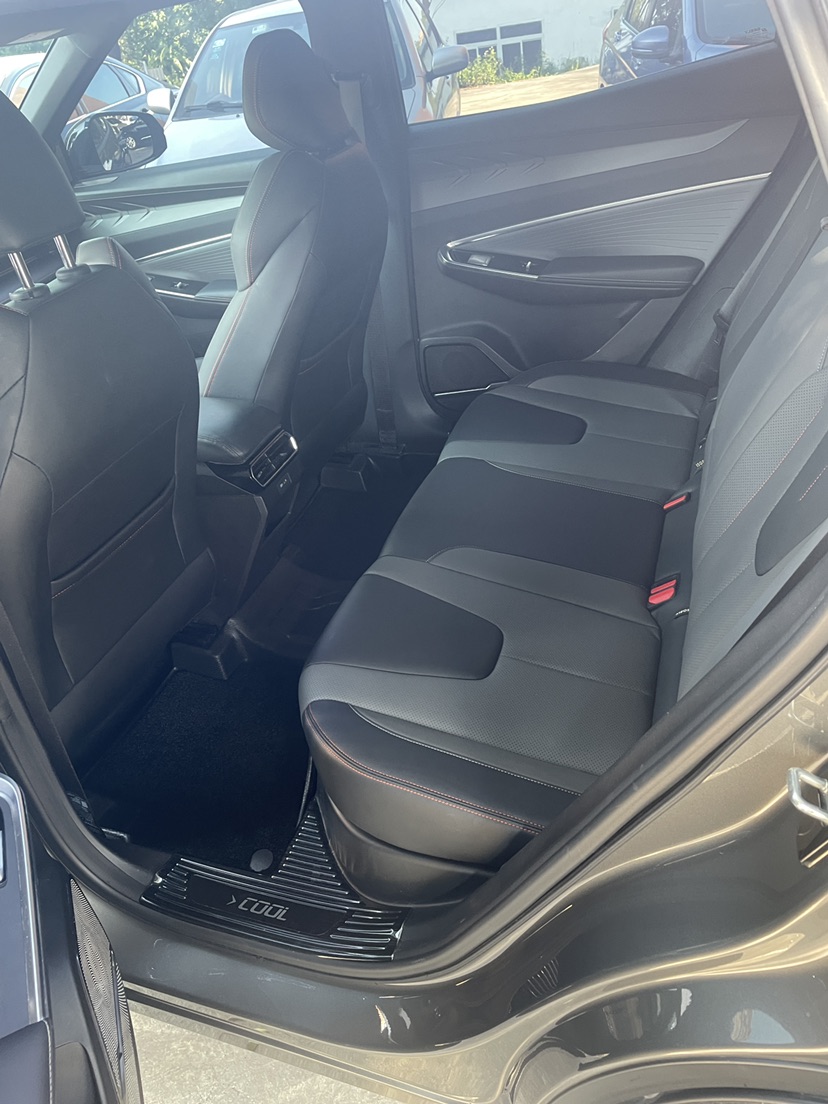 GEELY Boyue 2023 #4 GEELY Boyue 2023 изображение автомобиля #4