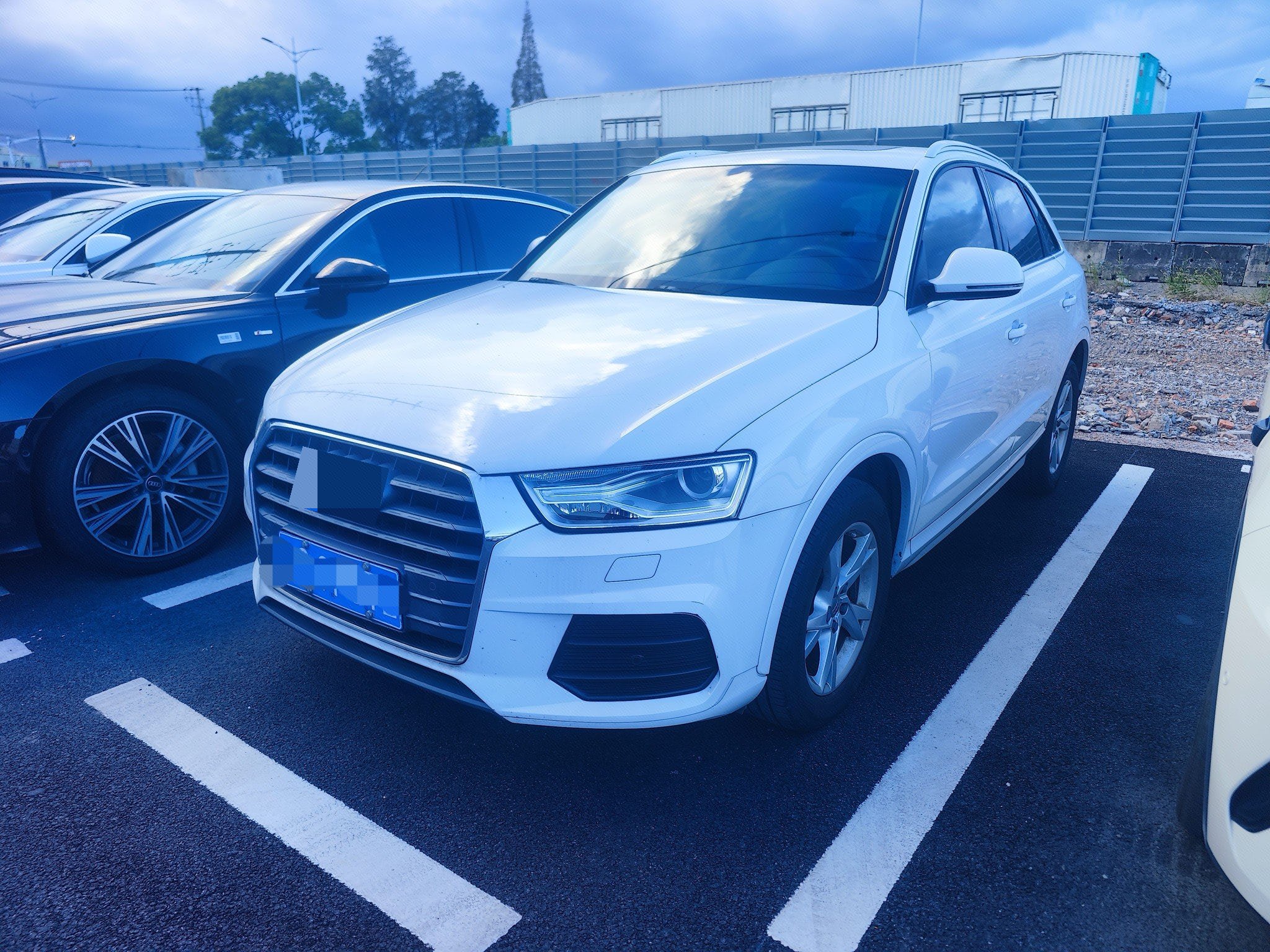 Audi Q3 2016 car image 