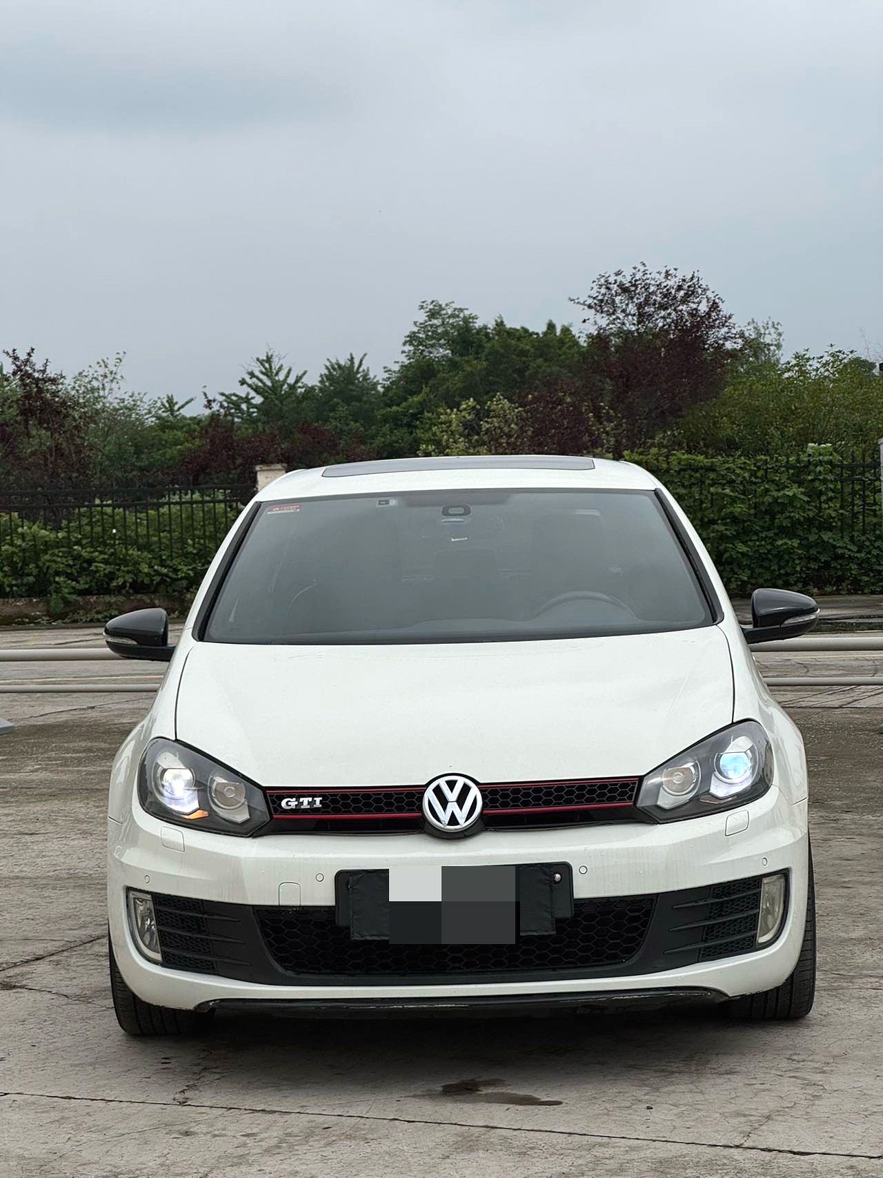 Volkswagen GolfGTI 2011 #8 Volkswagen GolfGTI 2011 car image #8