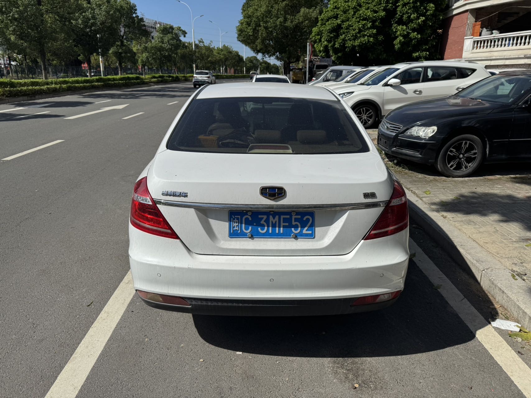 GEELY Emgrand 2016 #3 GEELY Emgrand 2016 car image #3
