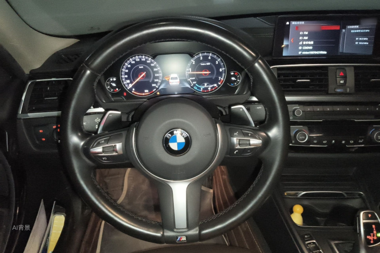 BMW 3 Series 2018 صورة سيارة #12