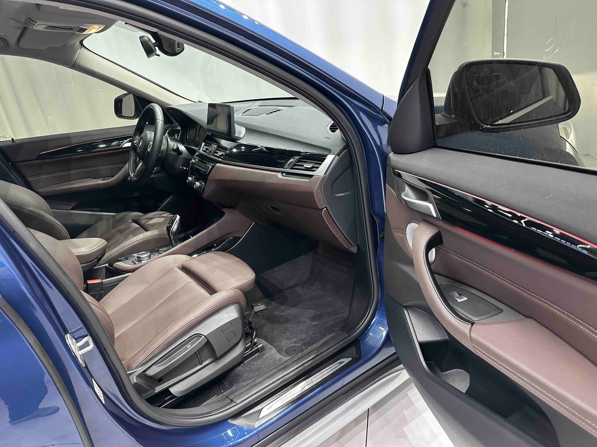 2023 car image #13