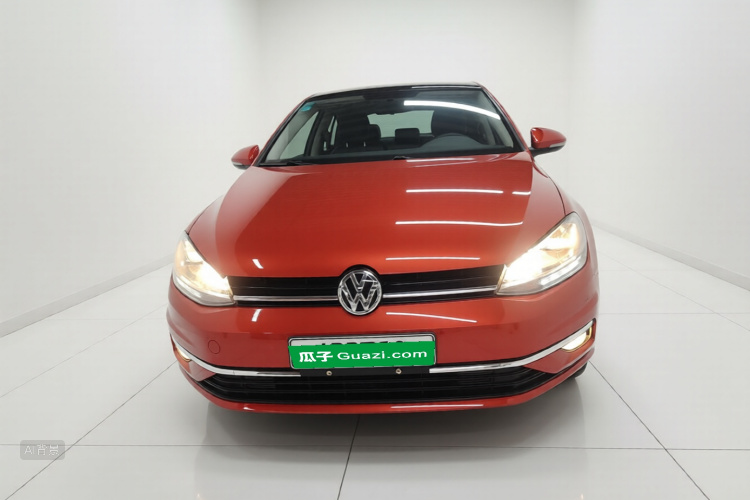 Volkswagen Golf 2019 car image #3