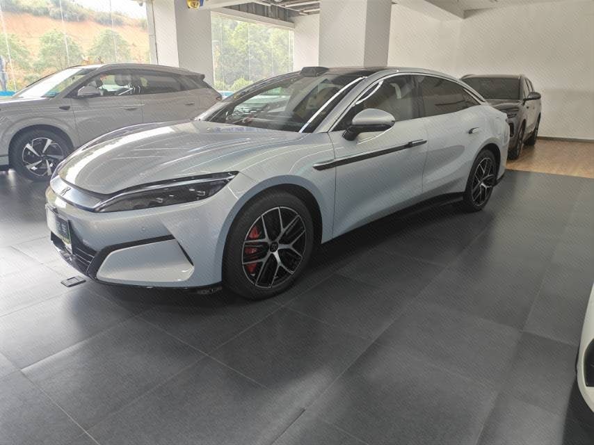 BYD HanL 2025 car image 