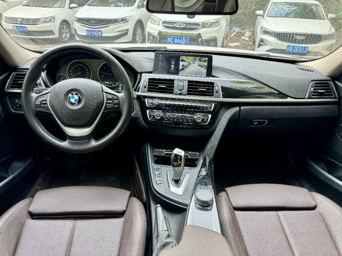 BMW 3 Series 2019 car image #2
