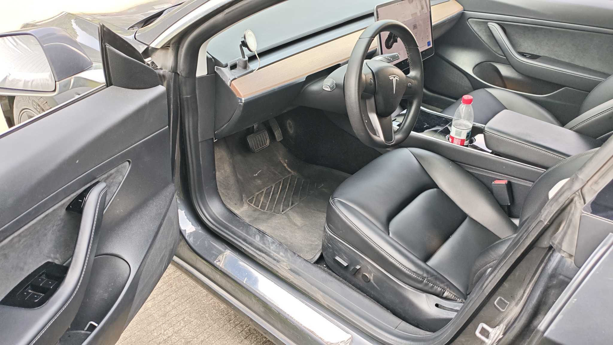 Tesla Model 3 2020 صورة سيارة #4