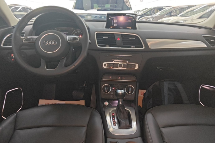 Audi Q3 2018 #10 Audi Q3 2018 car image #10