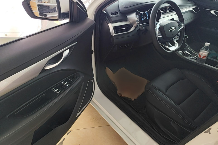 GEELY Emgrand 2020 #16 GEELY Emgrand 2020 car image #16