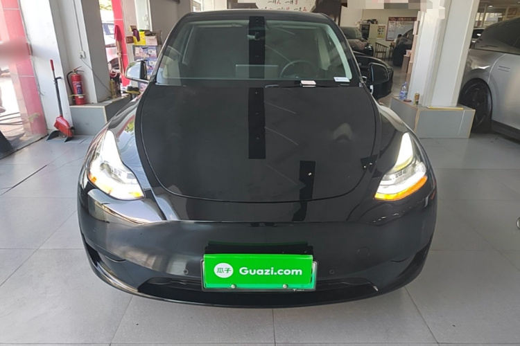 Tesla Model Y 2022 car image #3
