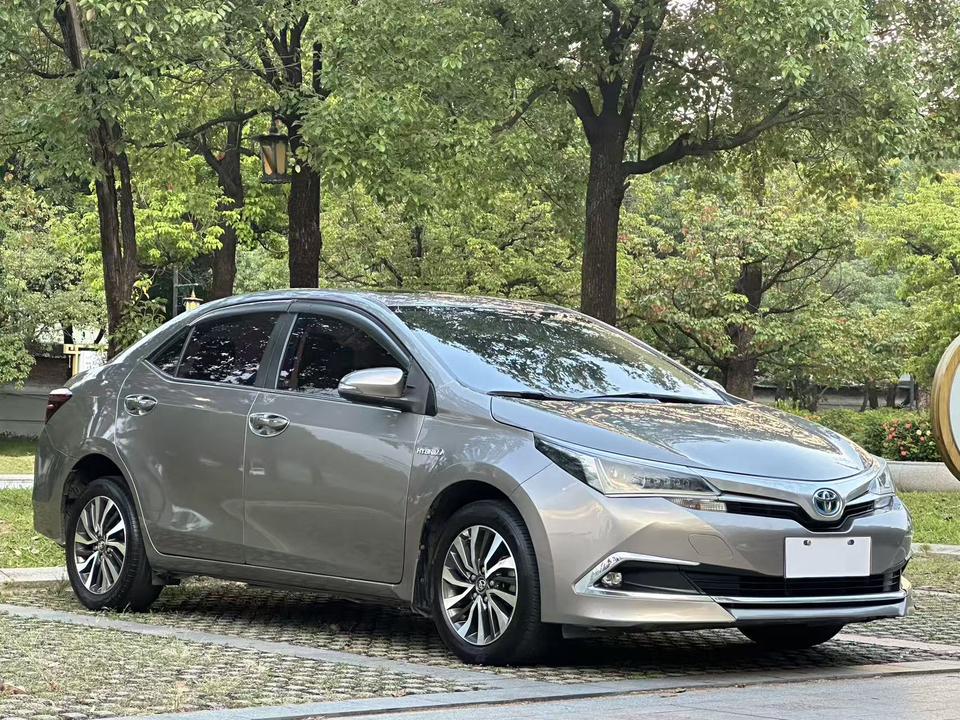 Toyota Corolla 2018 immagine di auto #3