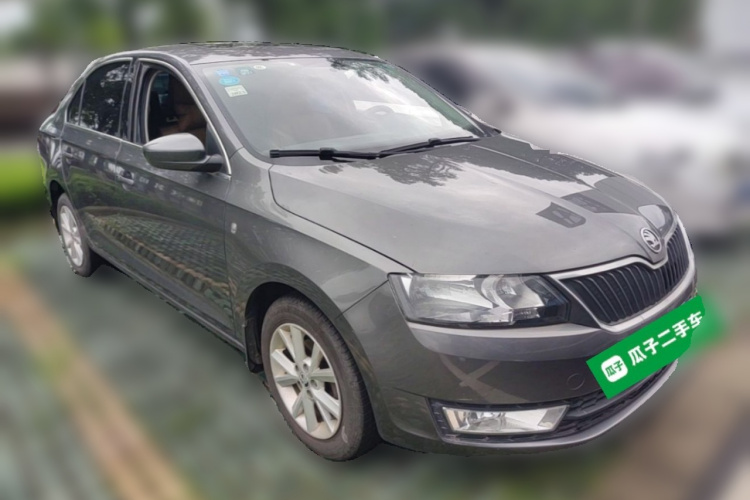 Skoda Rapid 2015 #4 Skoda Rapid 2015 car image #4