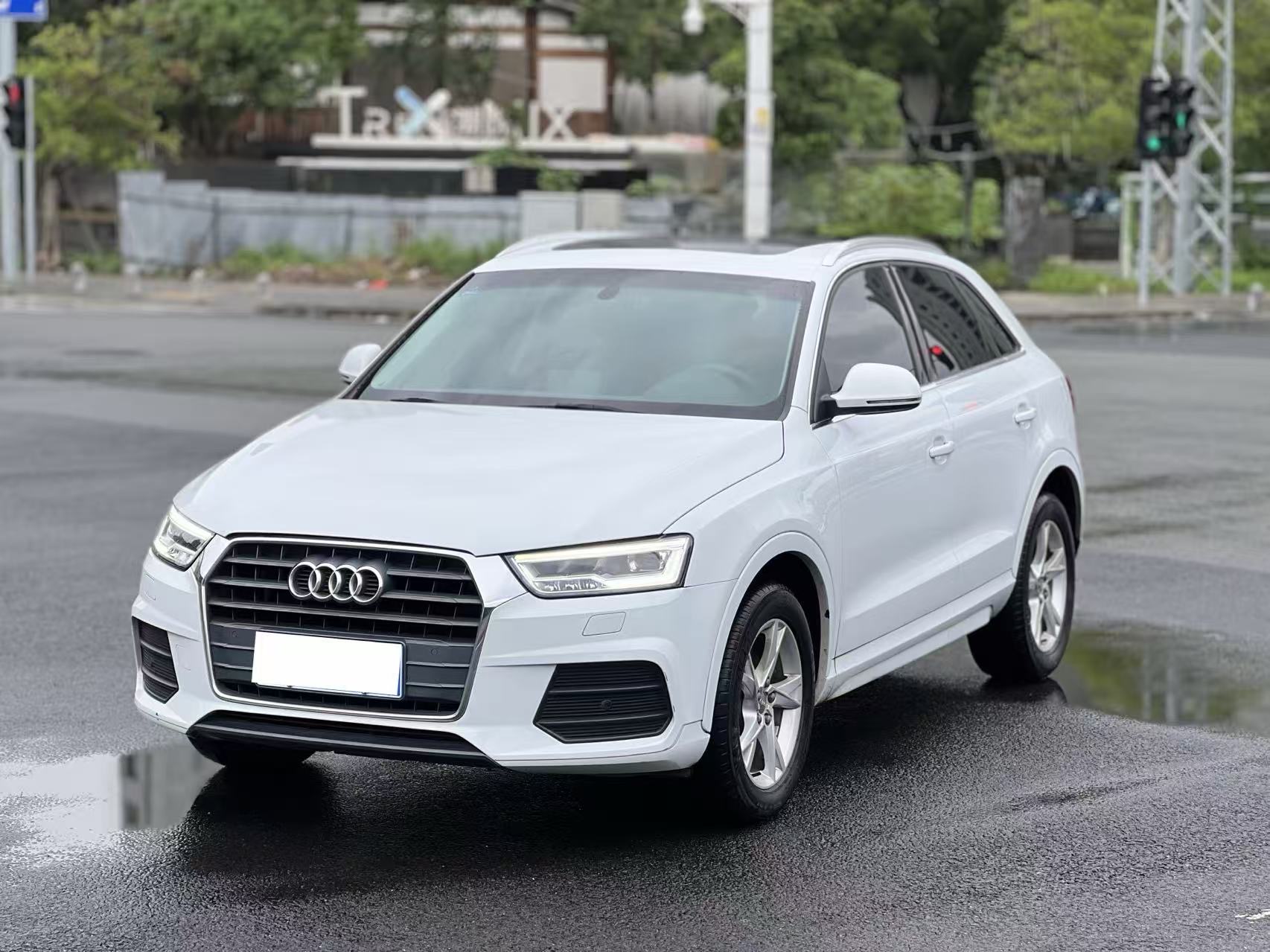 2018 2018 car image