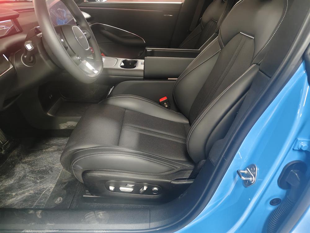 2026 #13 2026 immagine di auto #13