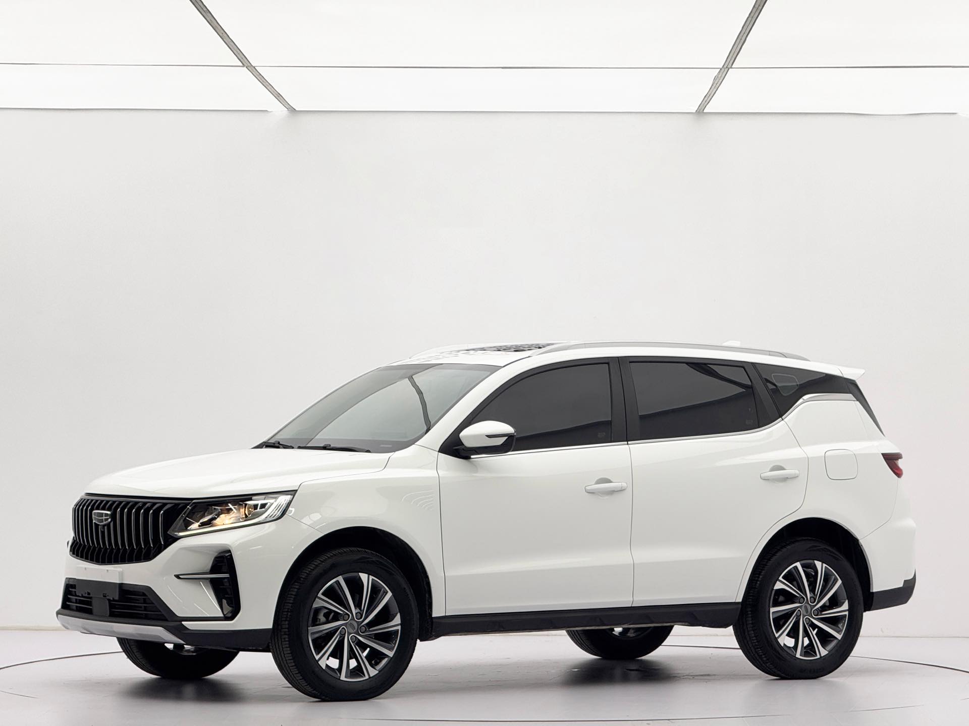 GEELY Vision X6 2021 صورة سيارة 