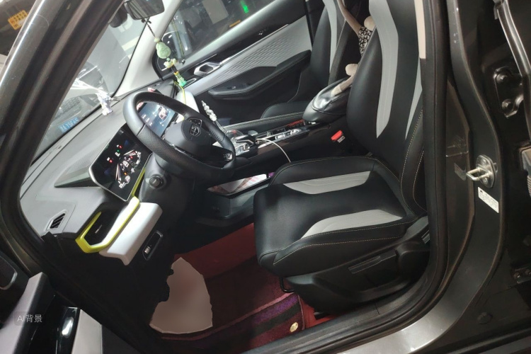 GEELY Coolray 2023 car image #17