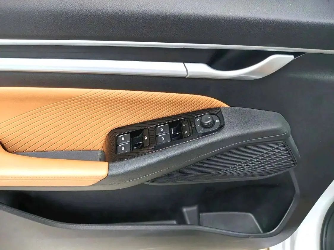 GEELY Emgrand 2024 immagine di auto #8