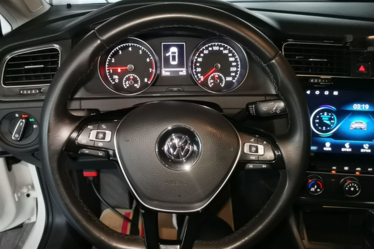 Volkswagen Golf 2019 #15 Volkswagen Golf 2019 car image #15