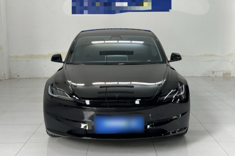 Tesla Model 3 2026 car image #4