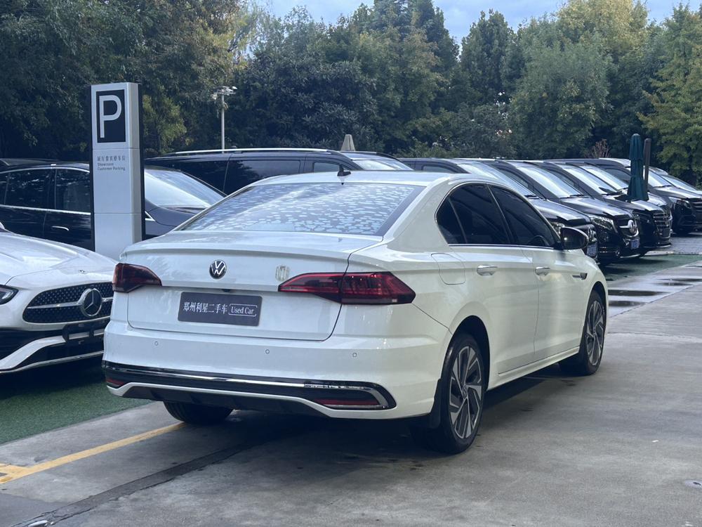 Volkswagen Bora 2022 car image #6