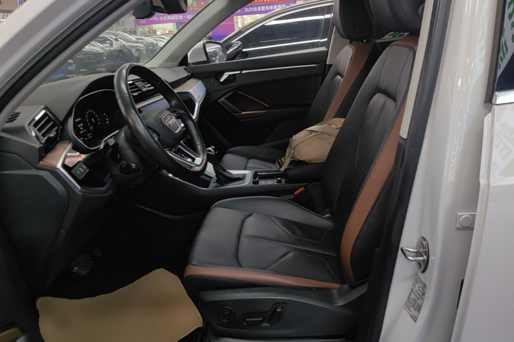 Audi Q3 2019 #15 Audi Q3 2019 car image #15