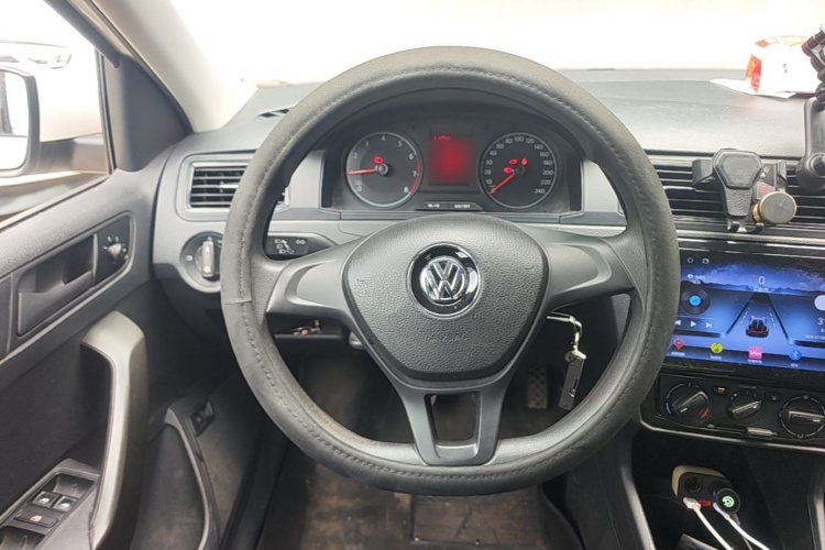 Volkswagen Santana 2019 car image #15