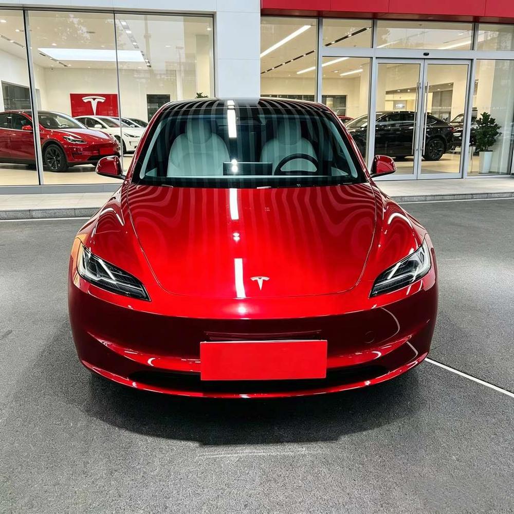 Tesla Model 3 2024 car image #2