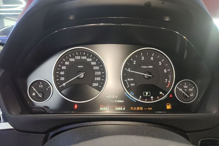 BMW 3 Series 2019 immagine di auto #12