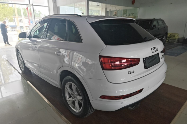Audi Q3 2017 #5 Audi Q3 2017 car image #5