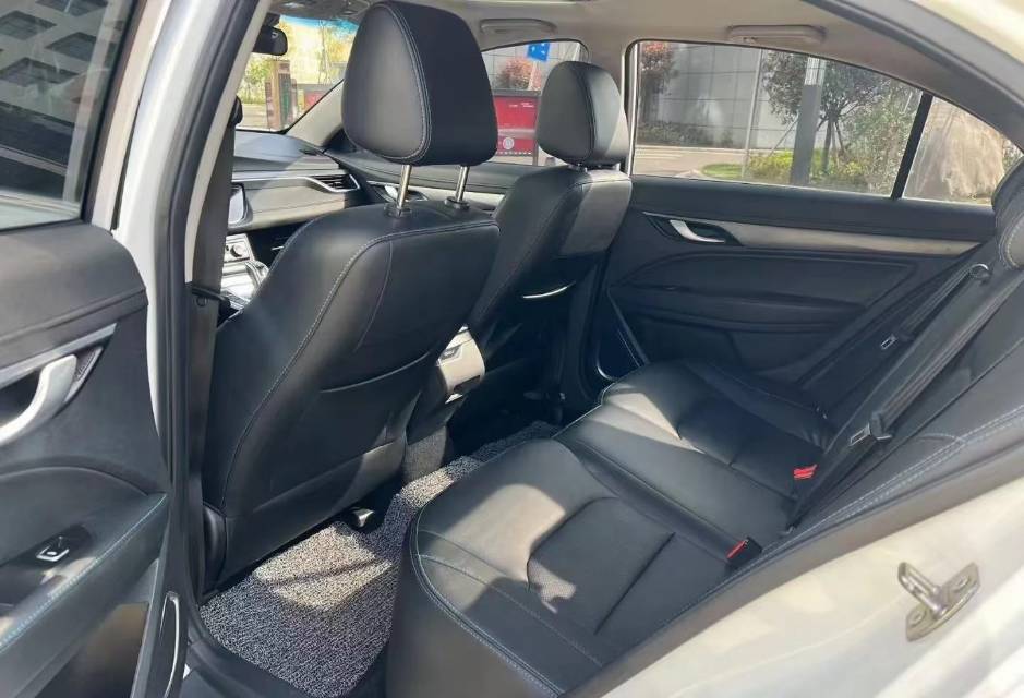 GEELY Emgrand New Energy 2018 #4 GEELY Emgrand New Energy 2018 car image #4