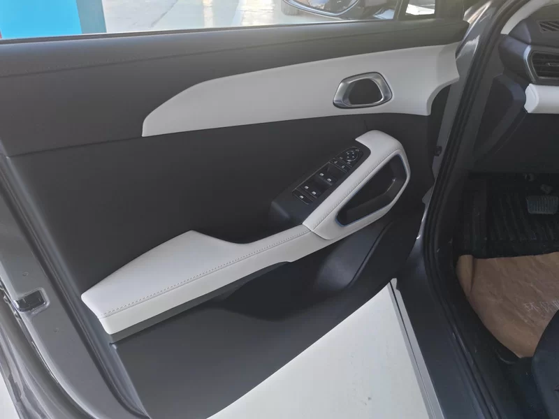 比亚迪 元PLUS 2025 汽车图片 #9