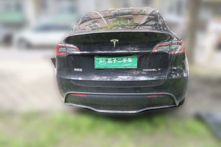 Tesla Model Y 2023 #4 Tesla Model Y 2023 car image #4