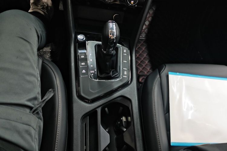 Volkswagen Tharu 2019 #18 Volkswagen Tharu 2019 car image #18