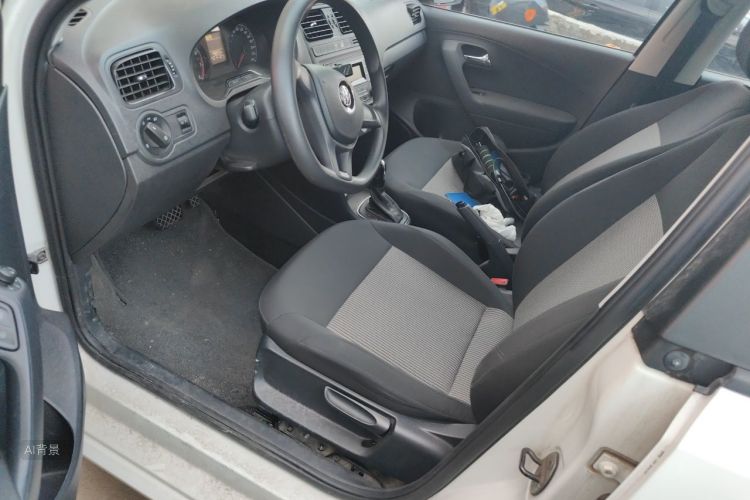Volkswagen Polo 2017 car image #18