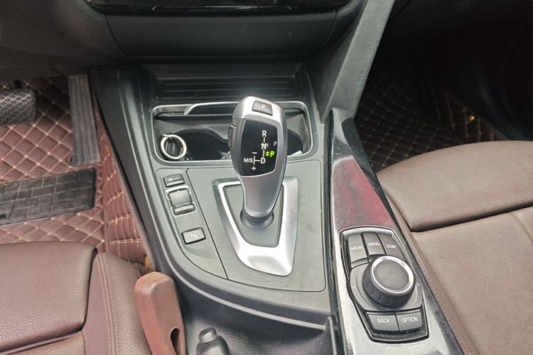BMW 3 Series 2018 #14 BMW 3 Series 2018 immagine di auto #14